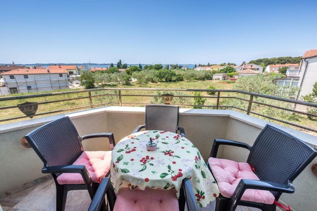 Apartment Lighthouse N3 Fažana Exteriör bild
